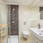 Large 3br - 1 - Sleeps 8 - Elevator - Self Check In * プラハ