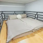 Large 3br - 1 - Sleeps 8 - Elevator - Self Check In アパート プラハ