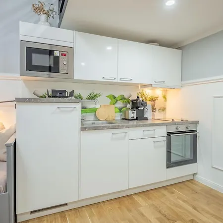 Διαμέρισμα Homely I 52m2 I Elevator I Self Check-in Πράγα