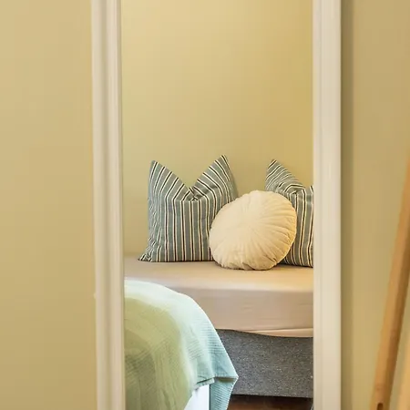 Apartment Large 3br - 1 - Sleeps 8 - Elevator - Self Check In