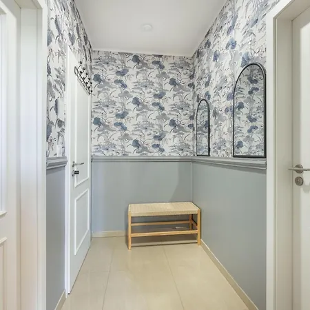 Homely I 52m2 I Elevator I Self Check-in Πράγα