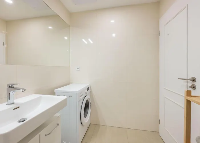 Lägenhet Large 3br - 1 - Sleeps 8 - Elevator - Self Check In