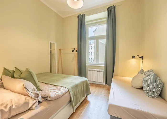 Large 3br - 1 - Sleeps 8 - Elevator - Self Check In Appartement
